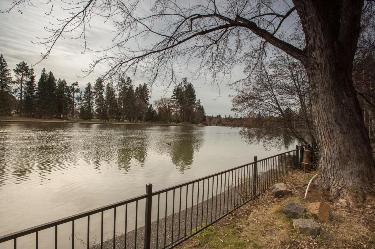 בנד Mirror Pond Bungalow מראה חיצוני תמונה